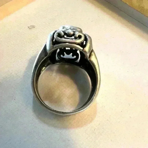 Vintage Silver and Blue Rhinestone Gem Stone Statement Ring | Size 7 - Picture 2 of 4